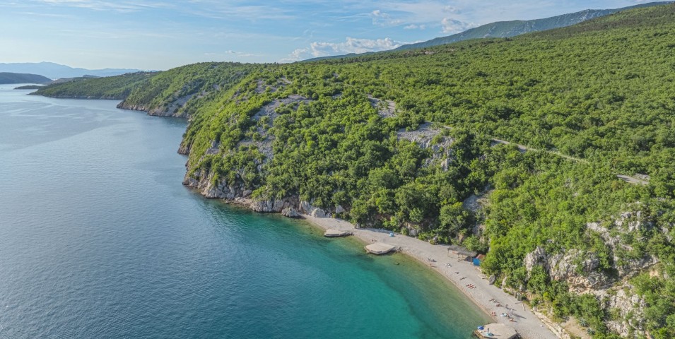 Festa retrò sulla spiaggia di Kačjak