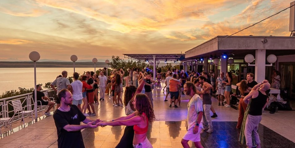 Zouktime kehrt ein letztes Mal nach Kačjak zurück