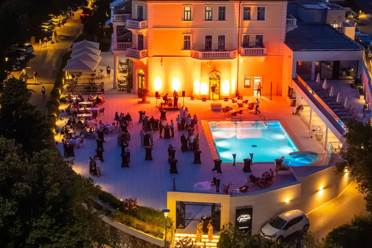 Ljeto u Boutique Hotelu Esplanade uz glazbu i kazalište